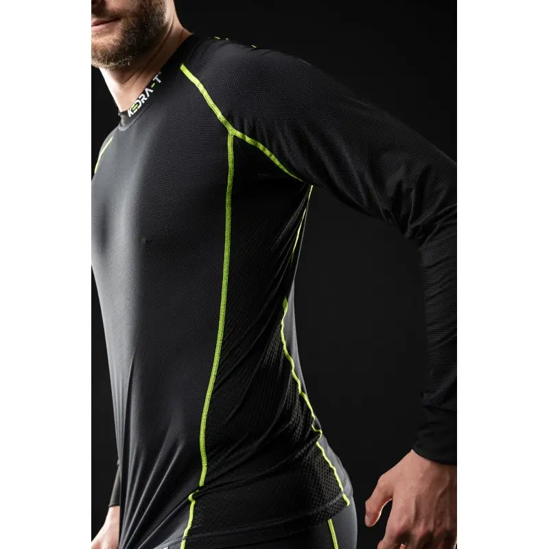 maglia-tecnica-carbon-hole-carbonio-polipropilene-manica-lunga (5).webp