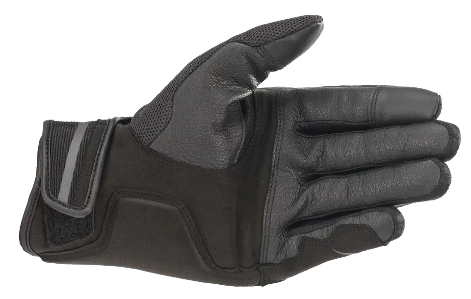 3568721-1169-ba_chrome-glove_bb1846ba-0249-4b41-8e27-a2700e96cbb5.webp